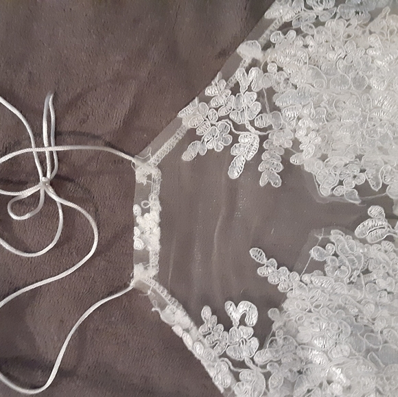 White crop top lace see through - Picture 3 of 6